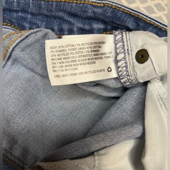 Universal Thread Jeans - Picture 4 of 6